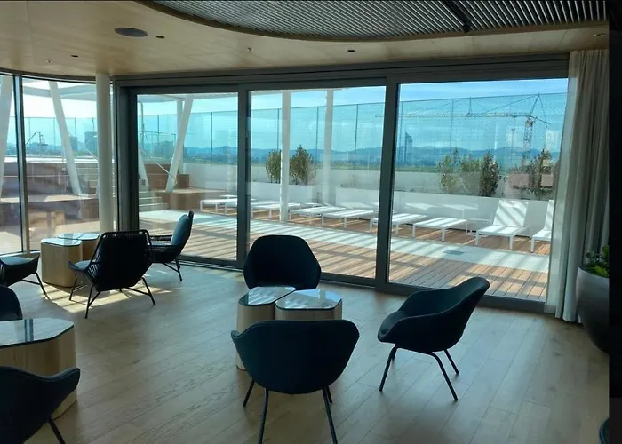 Wellness Oase Direkt An Der Donau In 22 Nahe Zum Vic International Center And Uno