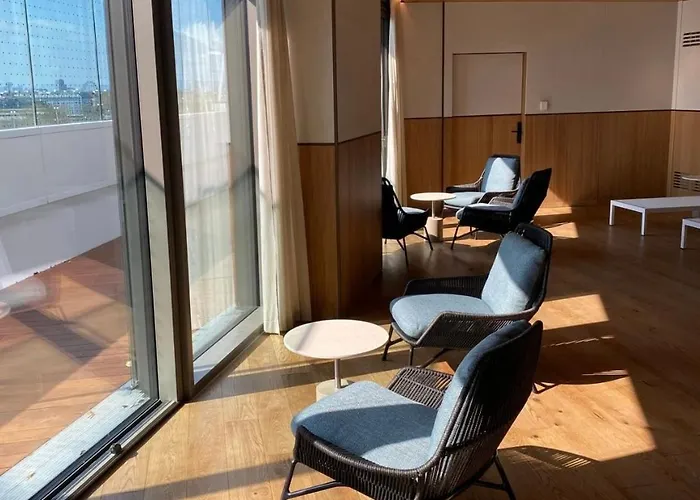 Wellness Oase Direkt An Der Donau In 22 Nahe Zum Vic International Center And Uno Apartmán *