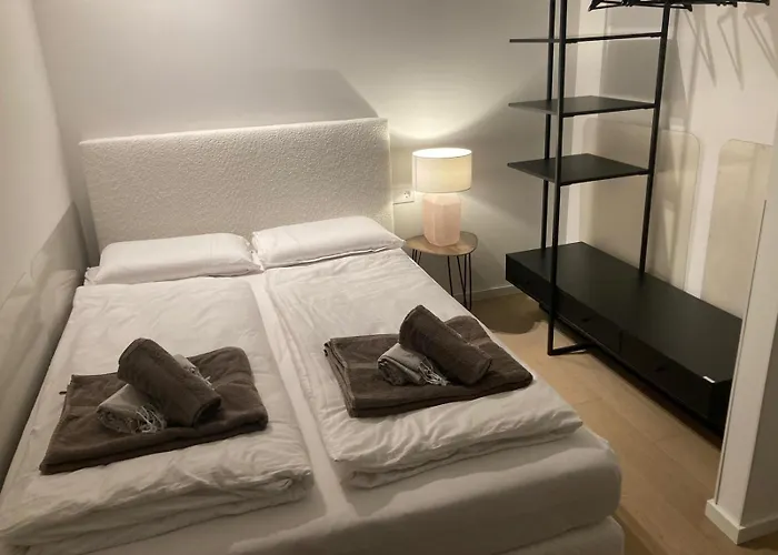 Wellness Oase Direkt An Der Donau In 22 Nahe Zum Vic International Center And Uno